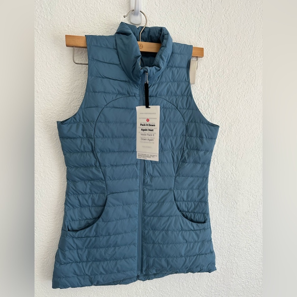 Lululemon Pack it Down Vest, size 4, new with tags, blue color